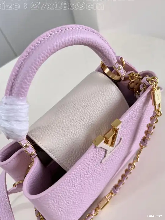 BB-27*18*9CM VUITTON LOUIS CAPUCINES 0427